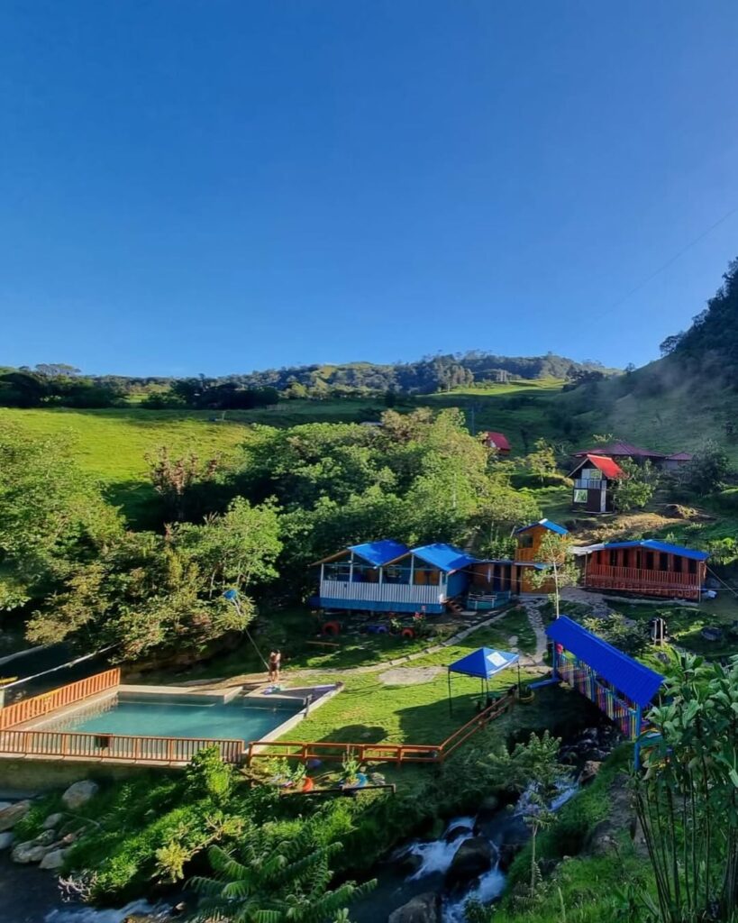 Tour a los Famosos Termales Salinas Pozo Azul en Coconuco