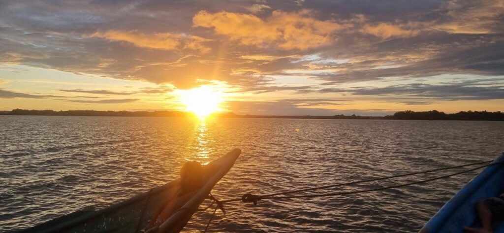 Tour avistamiento de Ballenas y Visita a Isla Plata