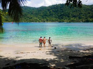 Plan de 2 dias y 1 Noche en Capurgana con Tours a 3 Playas.