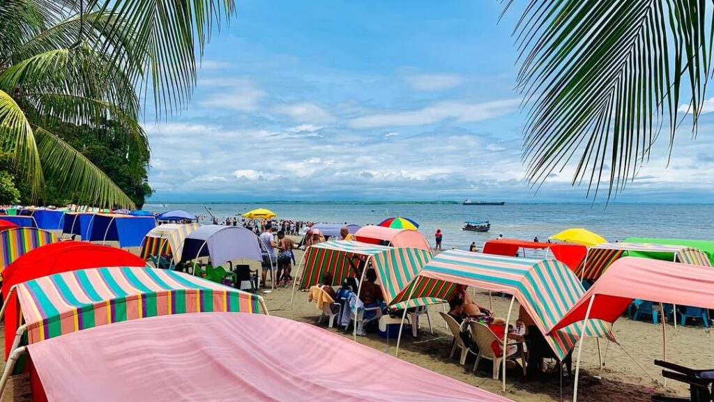 Tour de un dia a Playa Piangüita con Almuerzo desde Buenaventura