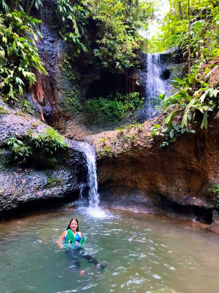 Tour Privado a Cascadas Telares y Tres Marías con Almuerzo desde Cali