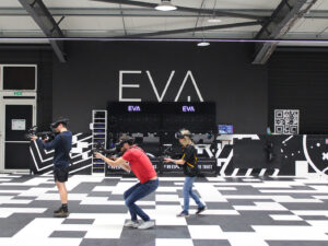 Experiencia de Realidad Virtual EVA Arena con Juegos Inmersivos