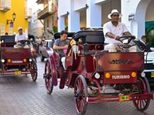 Tour en Coche Eléctrico por la Ciudad Amurallada de Cartagena