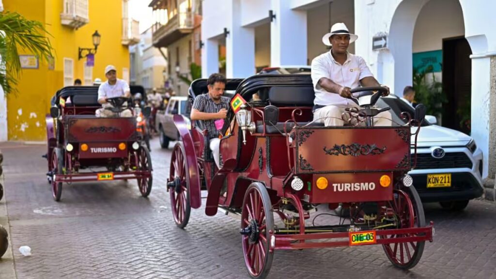 Tour en Coche Eléctrico por la Ciudad Amurallada de Cartagena