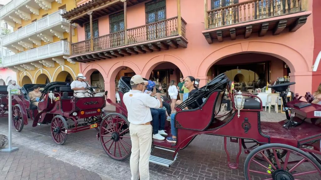 Tour en Coche Eléctrico por la Ciudad Amurallada de Cartagena